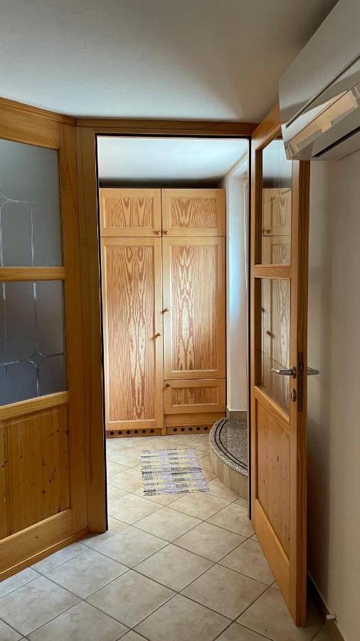 コバリードApartma Zotlerアパートメント エクステリア 写真